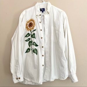 Beautiful hand-painted vintage cotton denim shirt. 🌻